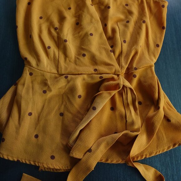 Lily White Blouse - Picture 2 of 4